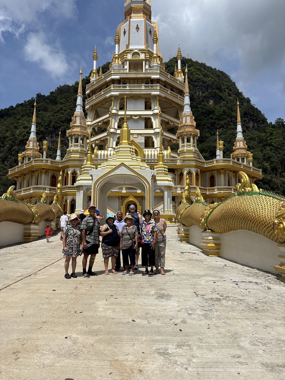 วัดถ้ำเสือ